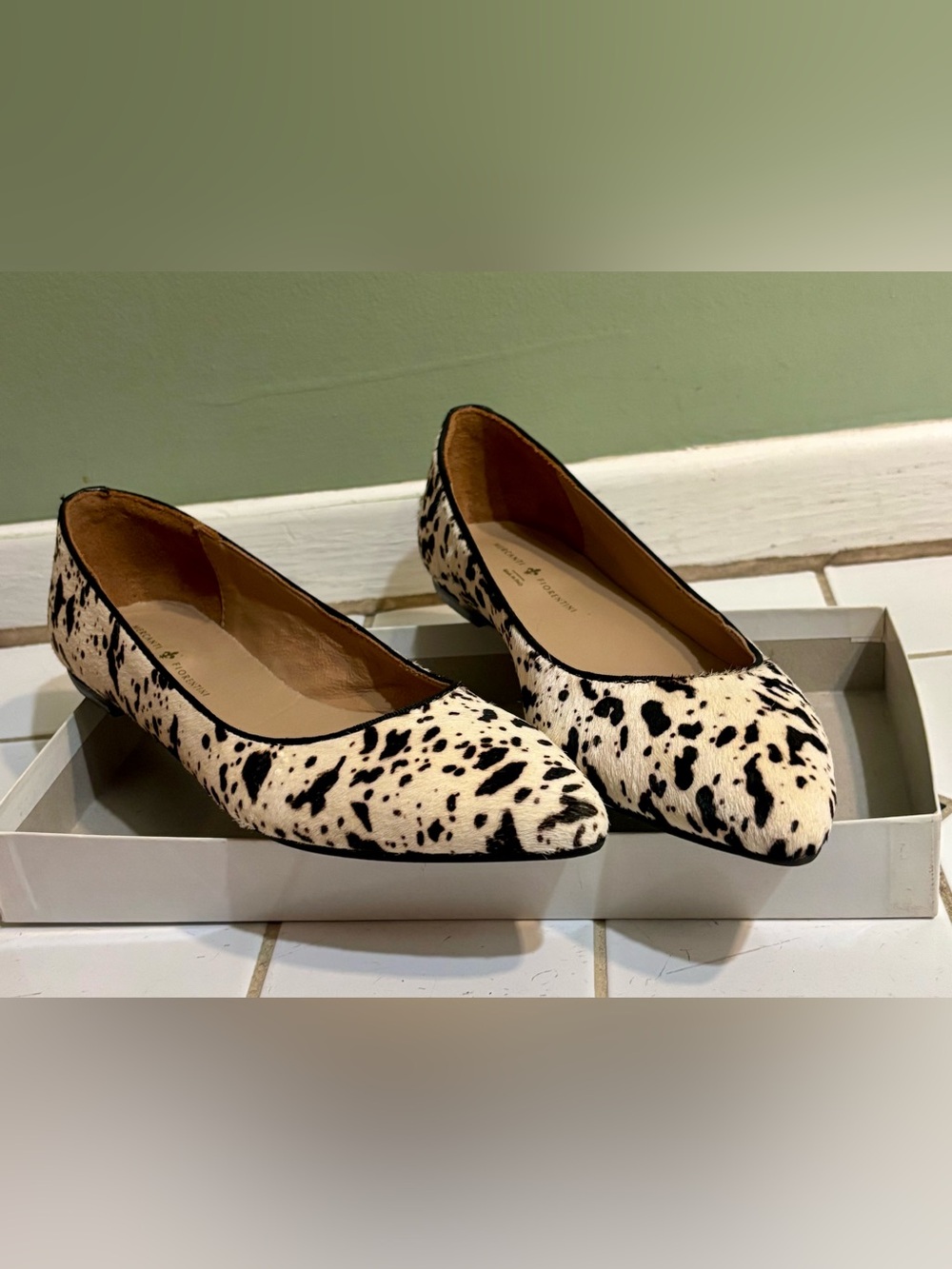 Mercanti Fiorentini Black and White Cowhide Pointed Toe Flats